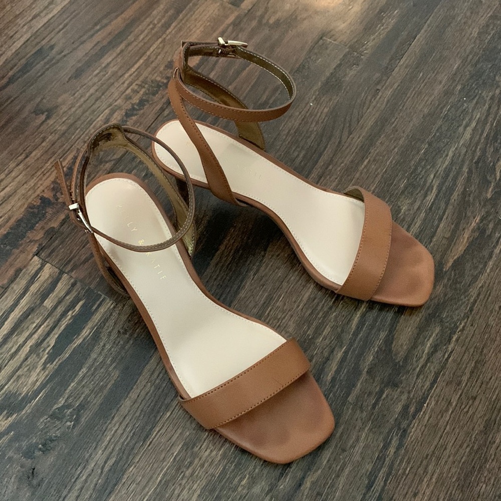 Kelly & Katie Mayla Sandal